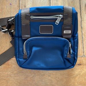 Tumi Alpha Bravo Barstow Crossbody Sling NWOT nylon